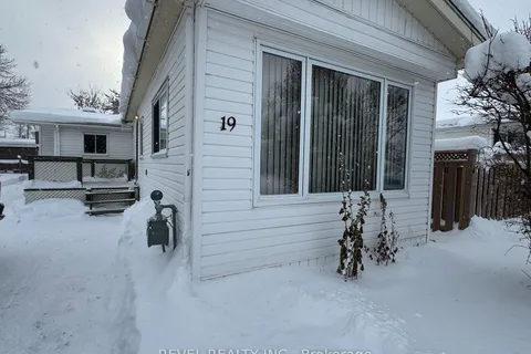 19 Bunker Ave, Timmins, ON P4N 8R7