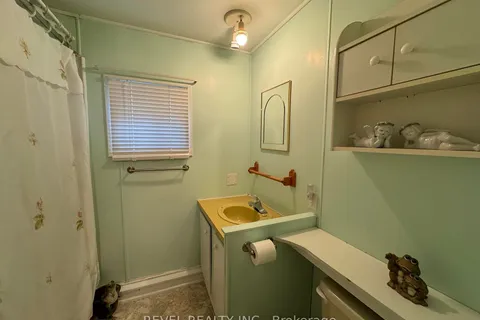 19 Bunker Ave, Timmins, ON P4N 8R7