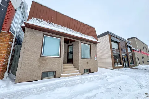906 George Street, Hearst, ON P0L 1N0