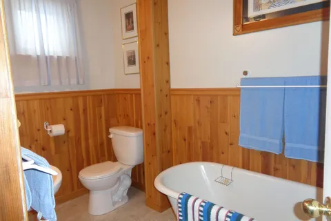 62 Woods St, Kirkland Lake, ON P2N 3B9