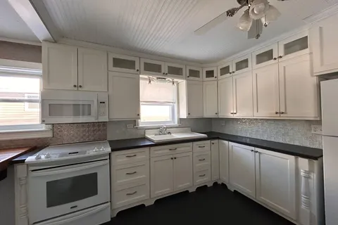 24 Aurora Ave, Kapuskasing, ON P5N 1J7