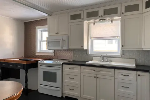 24 Aurora Ave, Kapuskasing, ON P5N 1J7