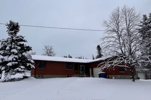 298 Fifth Ave, Cochrane, ON P0L 1C0