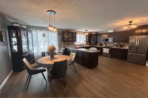 298 Fifth Ave, Cochrane, ON P0L 1C0