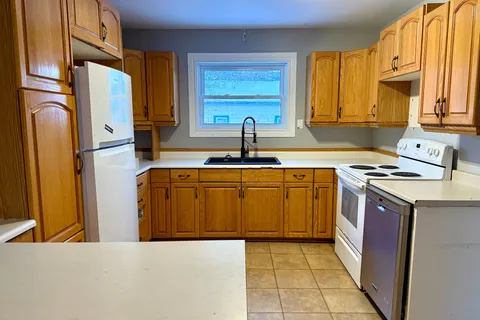344 Pine Street, ON P4N 2L2