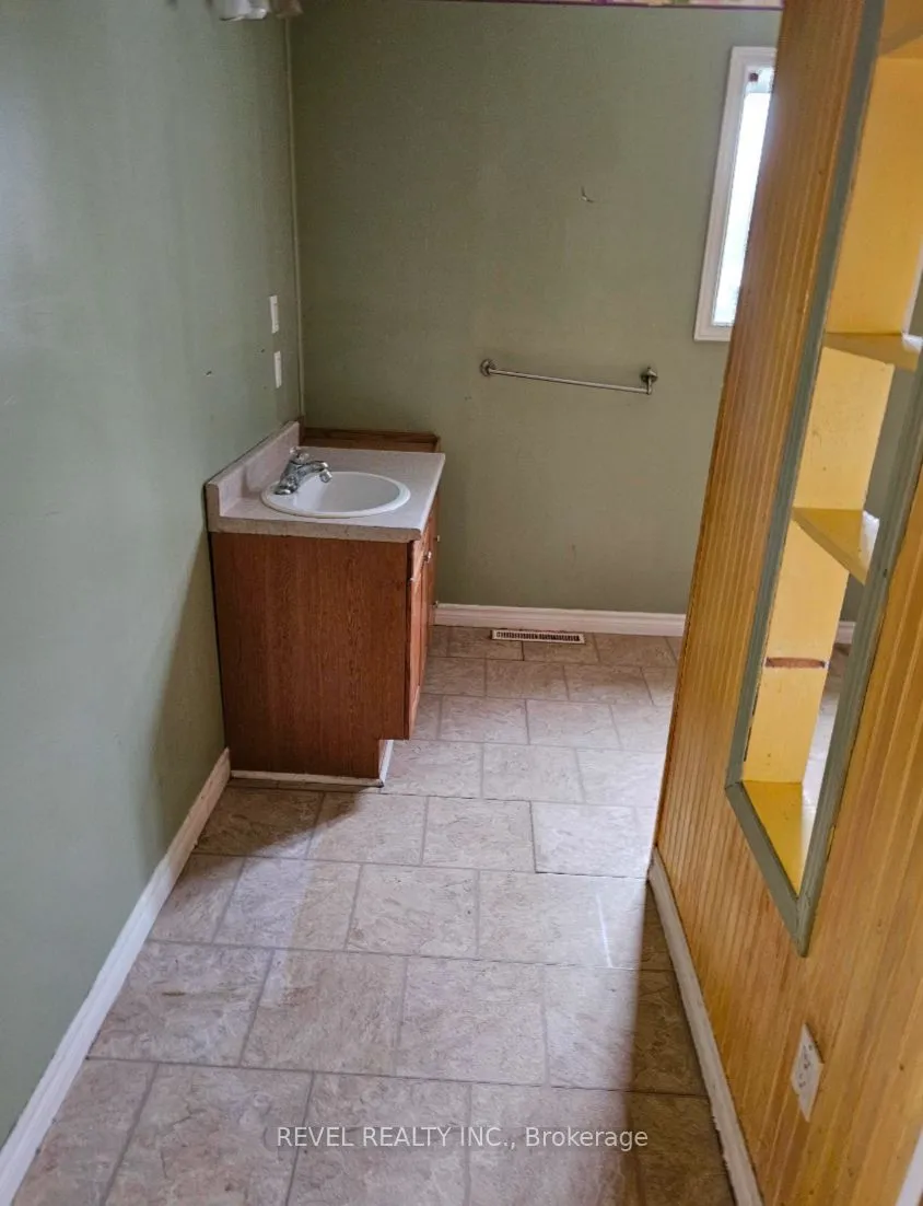 662 Gleason Avenue, ON P0K 1C0