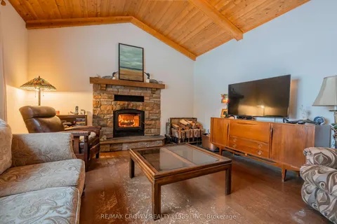 99 Lefebvre Peninsula Road, Moonbeam, ON P0L 1V0