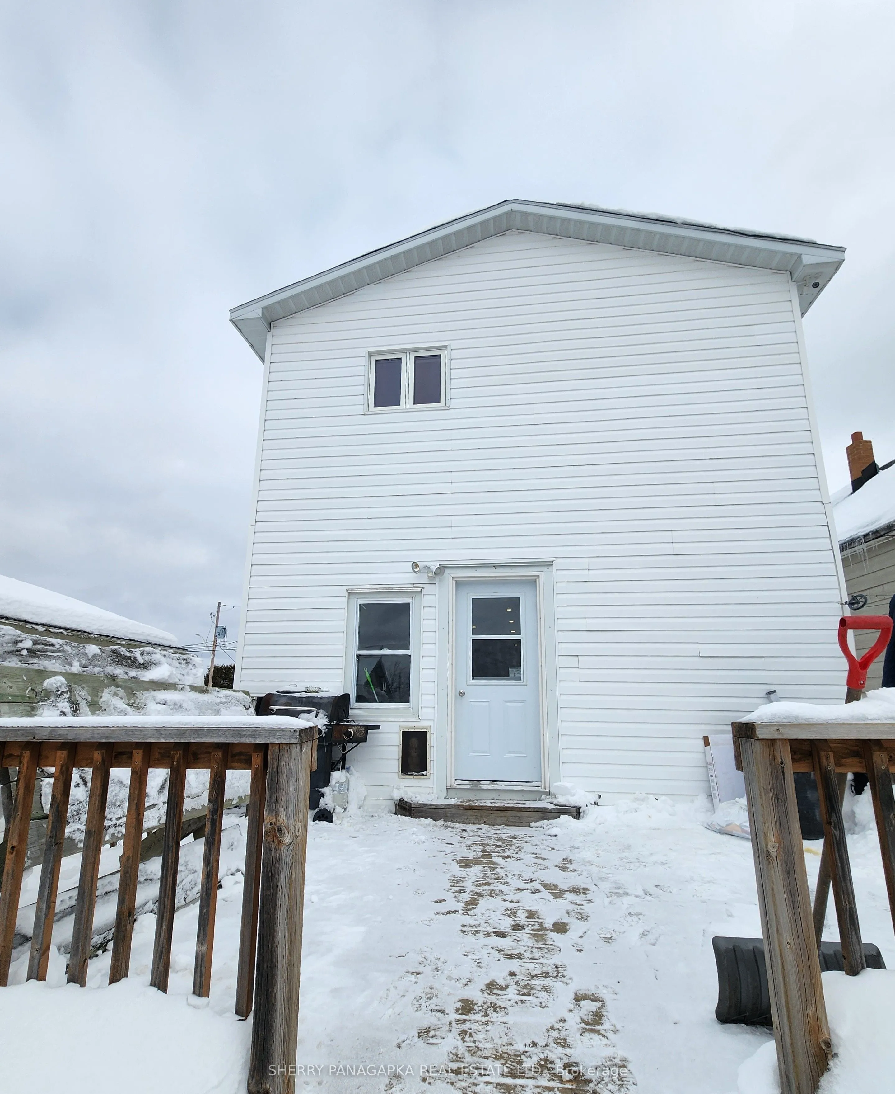 49A & 51 Sixth Avenue, Larder Lake, ON P0K 1L0
