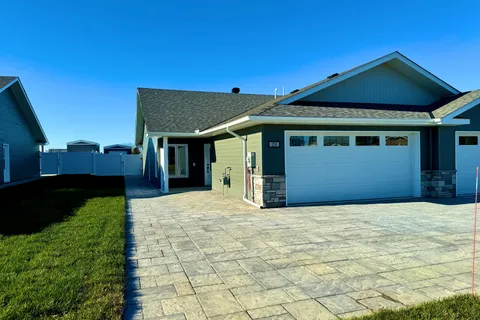 20 Golf Street, Kapuskasing, ON P5N 3J6