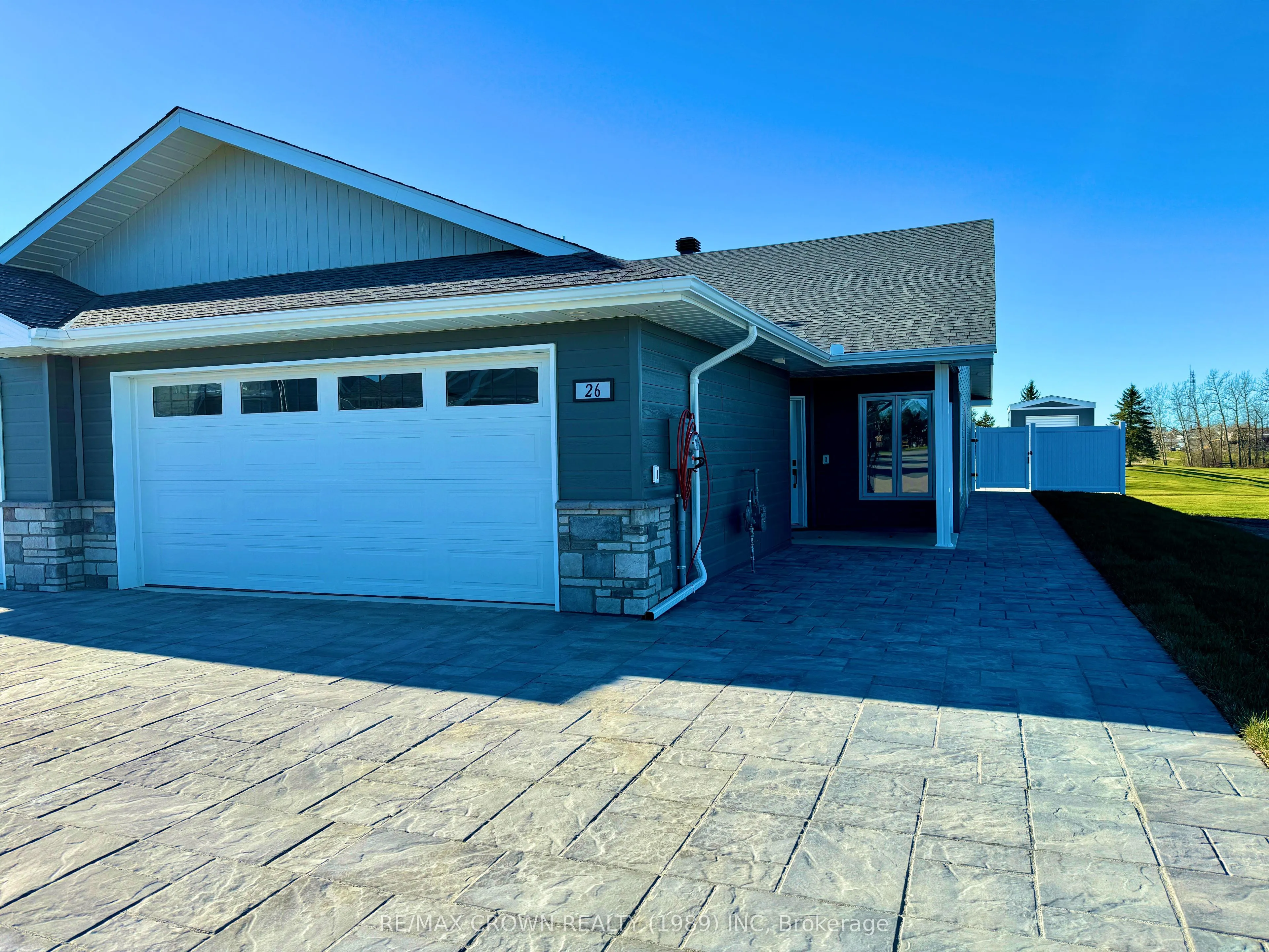 26 Golf Street, Kapuskasing, ON P5N 3J6