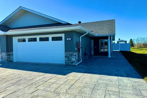 26 Golf Street, Kapuskasing, ON P5N 3J6