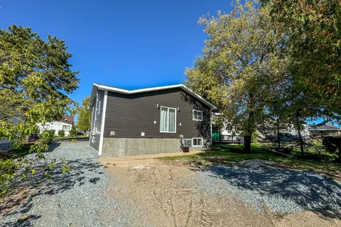 213 Teefy Street, Iroquois Falls, ON P0K 1G0