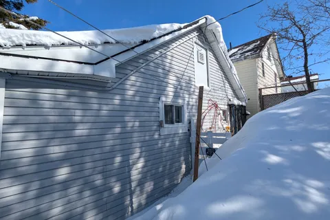 72 Fourth Avenue, Timmins, ON P0N 1G0
