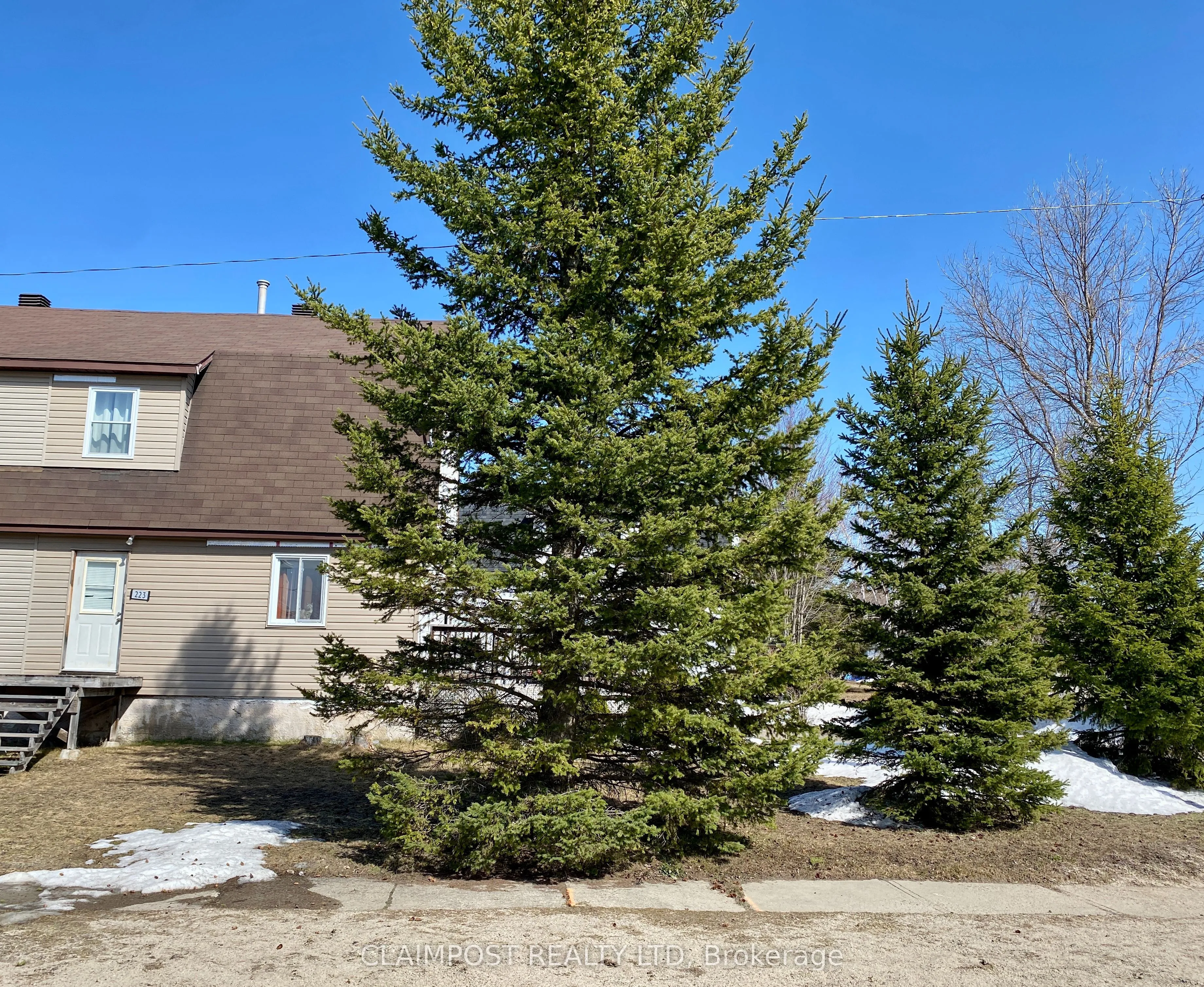 223 Fyfe Avenue, Iroquois Falls, ON P0K 1E0