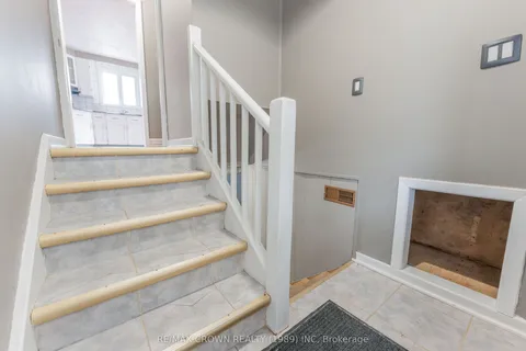 27 Ottawa Street, Kapuskasing, ON P5N 1Y6