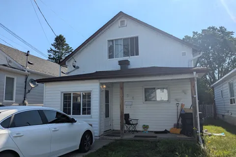 284 Maple Street, ON P4N 1Z4
