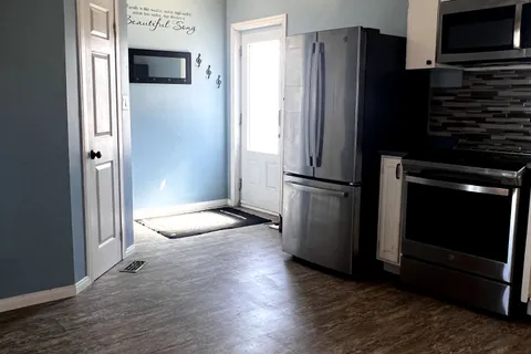 20 Kolb Avenue, Kapuskasing, ON P5N 1E9
