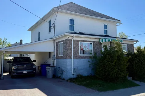 360 Cedar Street, ON P4N 2H5