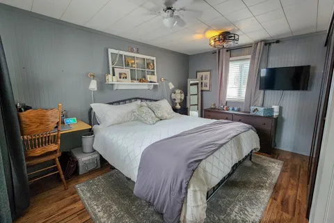 8885 11 Highway, Iroquois Falls, ON P0K 1G0