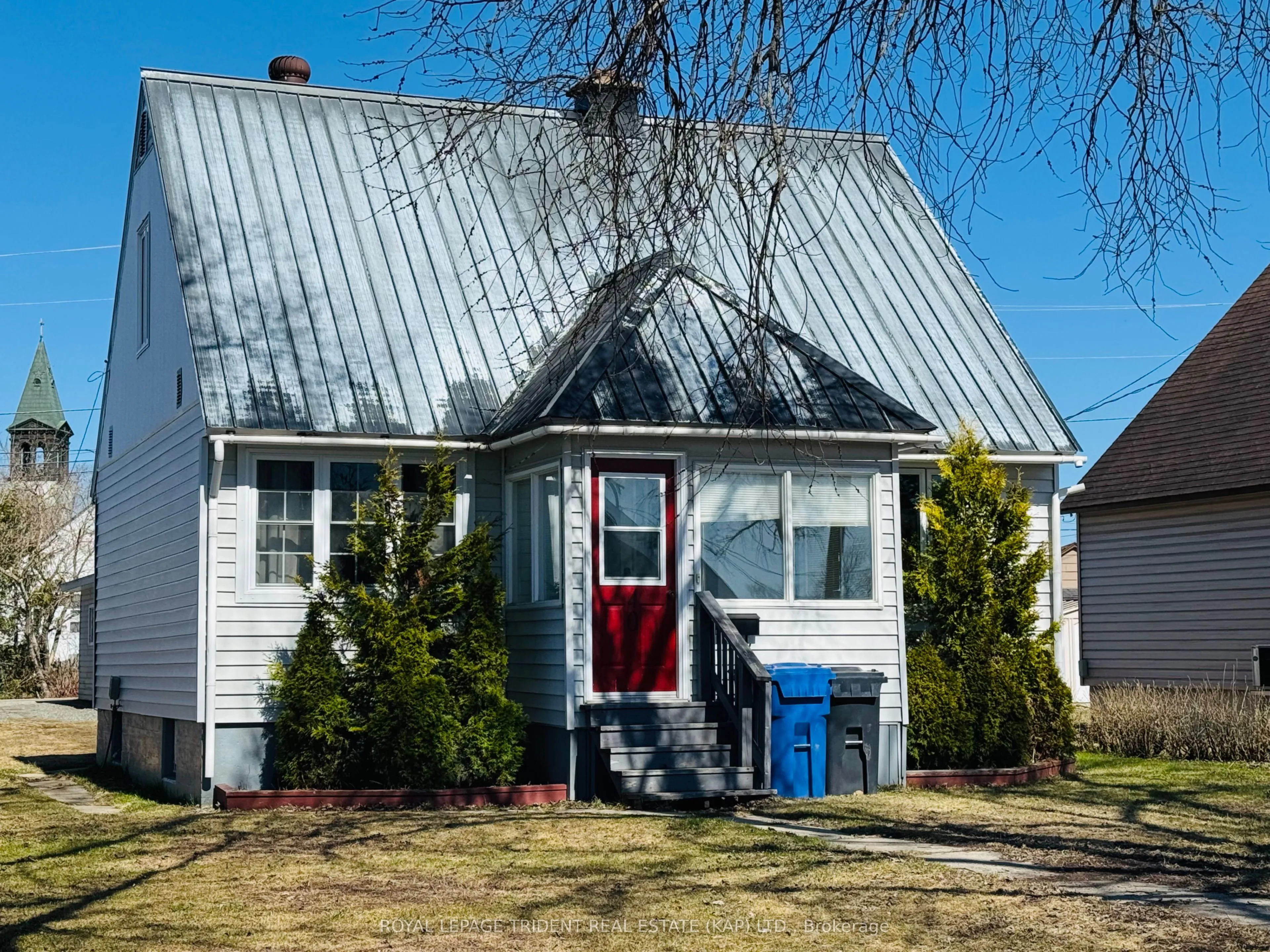 40 Bowman Avenue, Kapuskasing, ON P5N 1N1