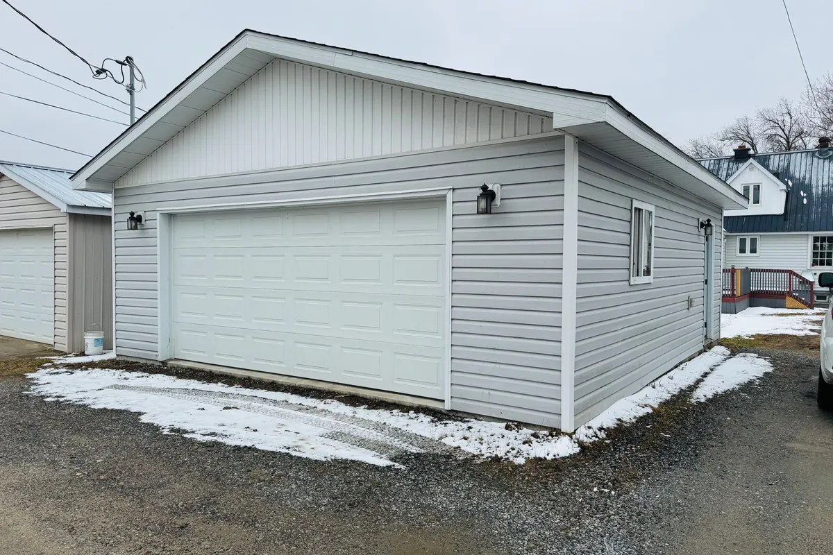 40 Bowman Avenue, Kapuskasing, ON P5N 1N1