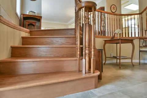 228 Rose Marie Crescent, ON P4P 1C1