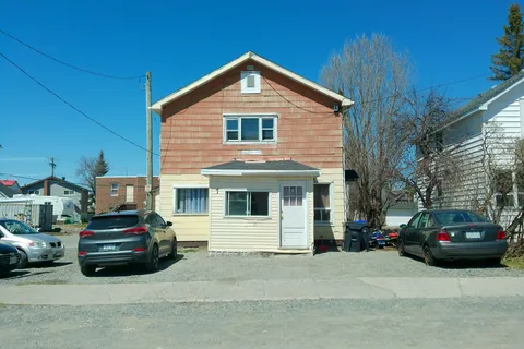 7 Hudson Bay Avenue, ON P2N 2H6