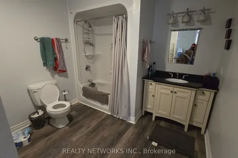 355-359 Pine Street, ON P4N 2L1