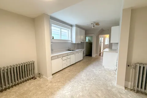 75 Elm Street, ON P4N 1W5