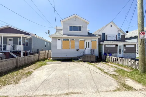 75 Elm Street, ON P4N 1W5