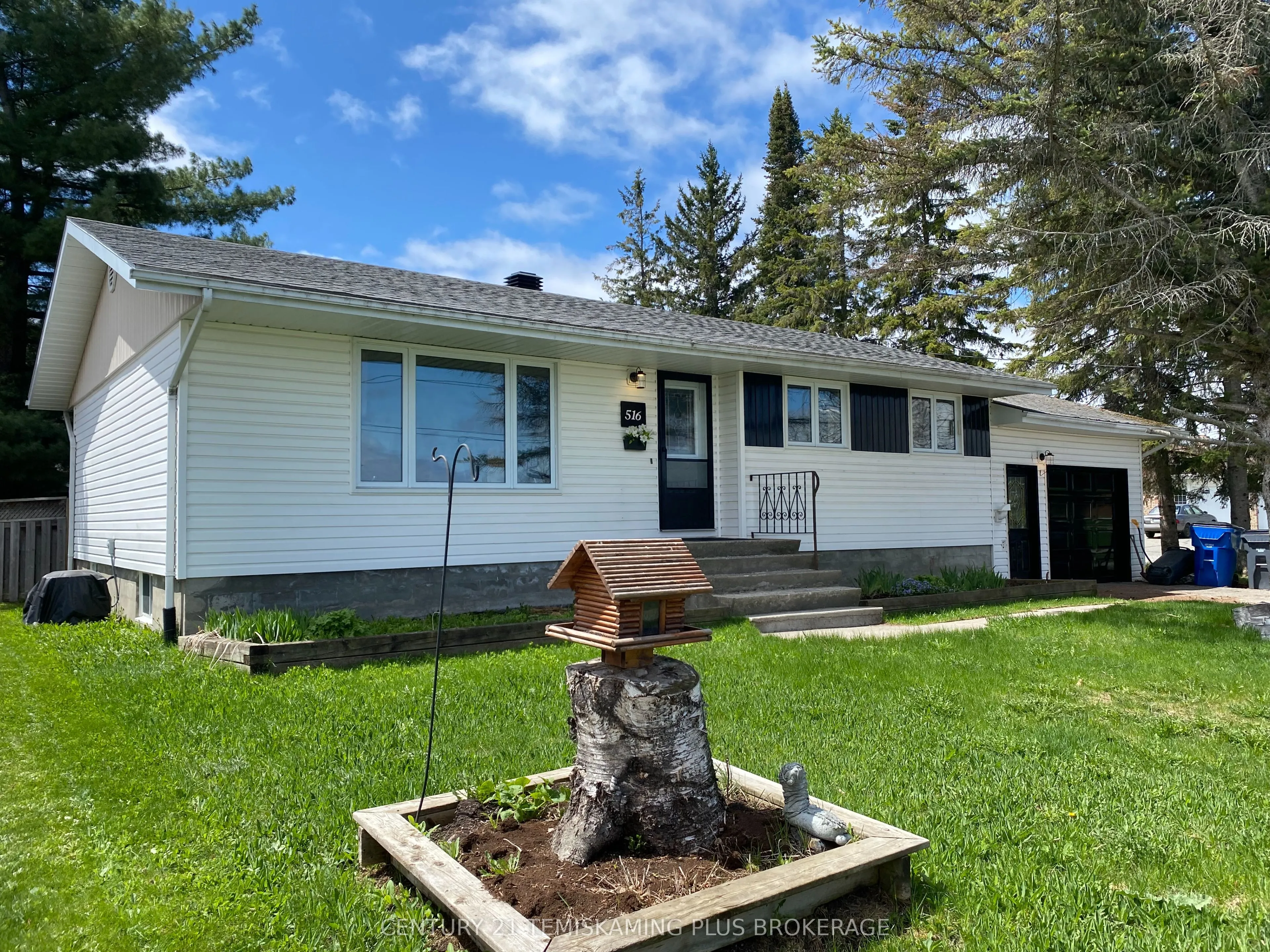 516 Ross Avenue, ON P0J 1P0