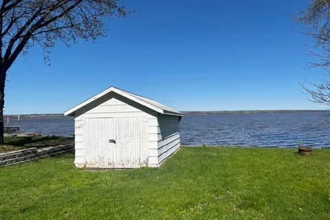 495 Lakeshore Road, ON P0J 1P0