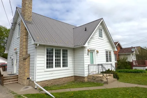 405 Whitewood Avenue, ON P0J 1P0