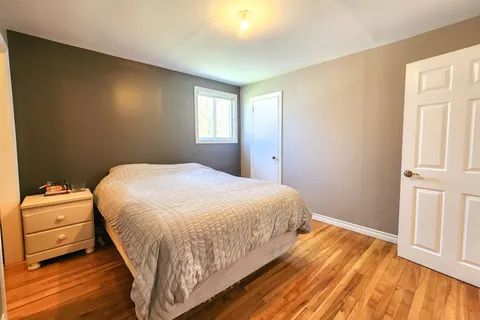 120 Devonshire Avenue, ON P0K 1E0