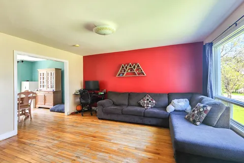 120 Devonshire Avenue, ON P0K 1E0