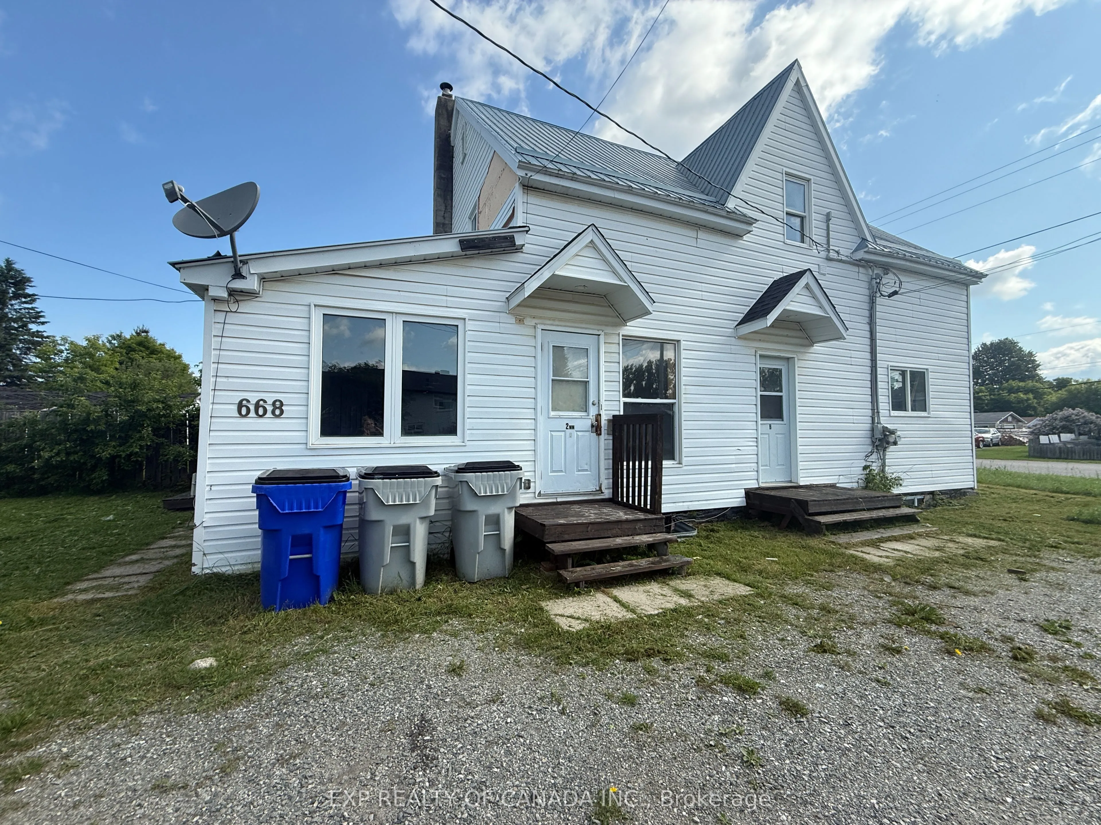 668 Lillian Avenue, ON P4N 3X3