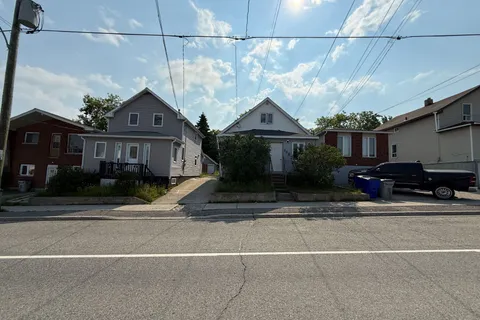 148 Pine Street, ON P4N 6L1