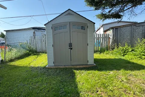 11 Rovie Avenue, ON P4N 8R7