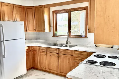 364 Brousseau Avenue, ON P4N 5Z1