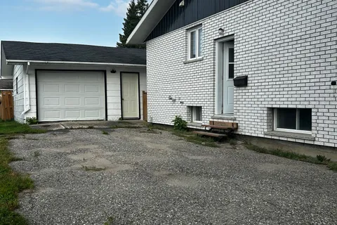 14 Niagara Street, ON P5N 2B8