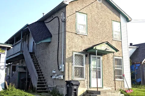 71 Second Street, ON P2N 1R6