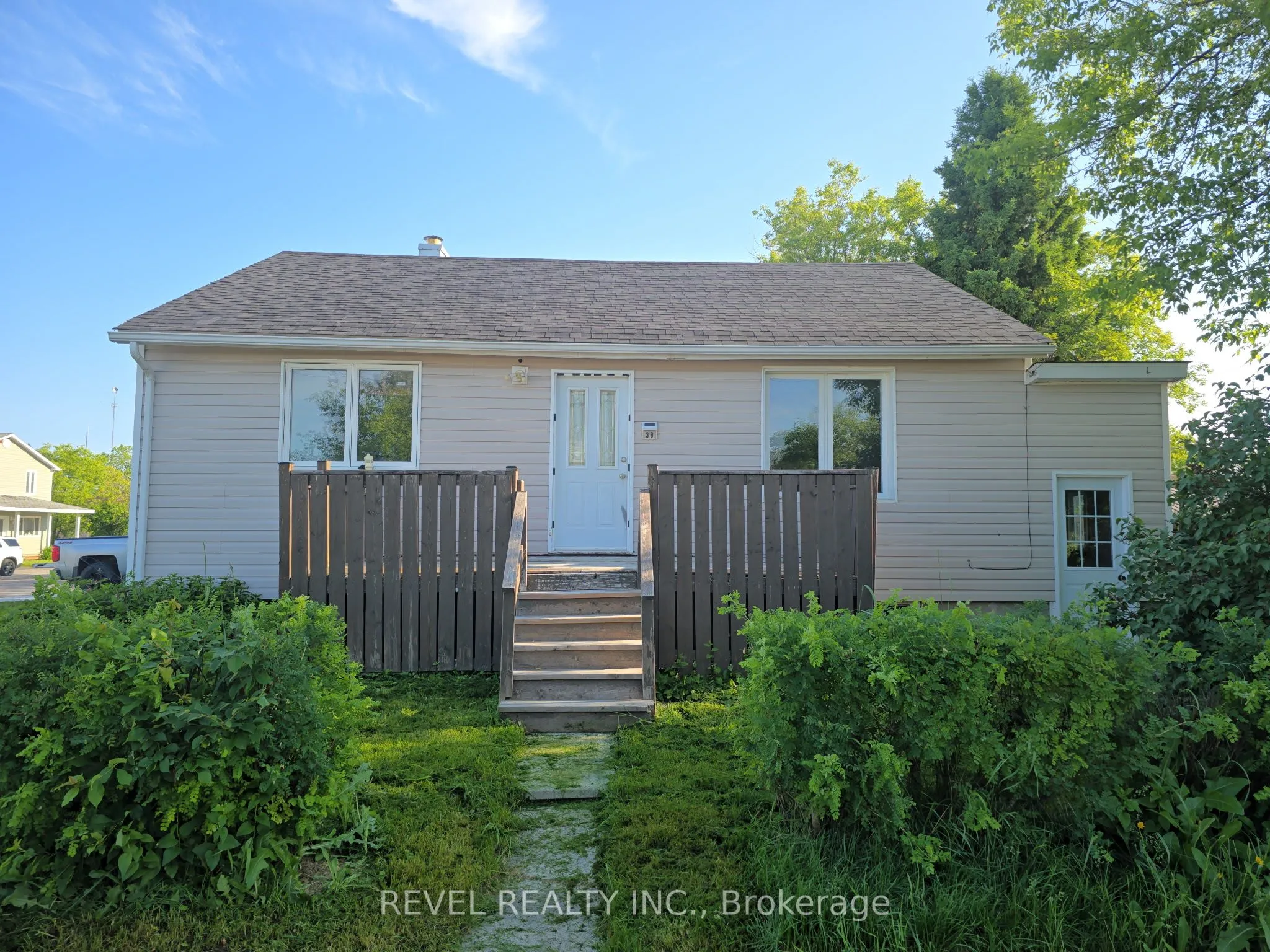 39 Fourth Street, ON P0L 1C0