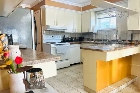 380 Norman Street, ON P4N 4B7