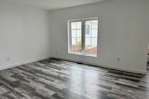 150 Maple Street, ON P4N 6B8