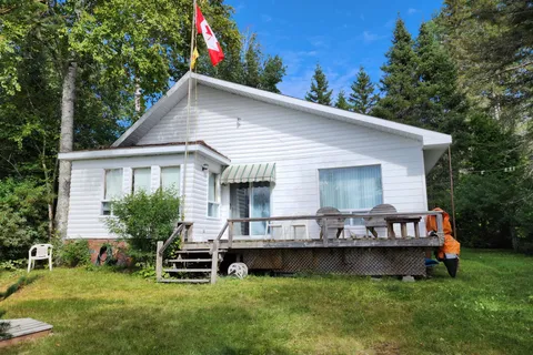 104 & 108 Fennah Road, ON P0K 1T0