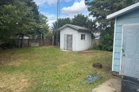 214 Montgomery Avenue, ON P4N 3G8