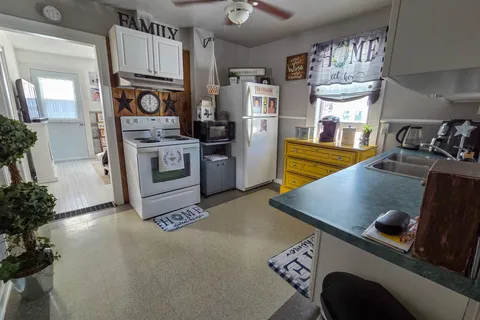 40 Taylor Avenue, ON P2N 2L1