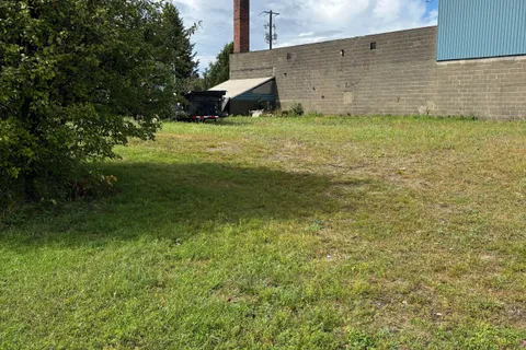 429 B Spruce Street, ON P4N 2N6