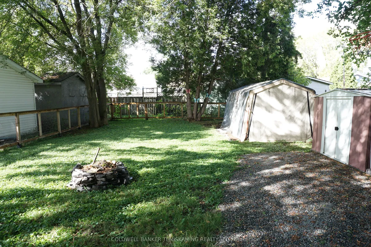 351 Broadwood Avenue, ON P0J 1P0