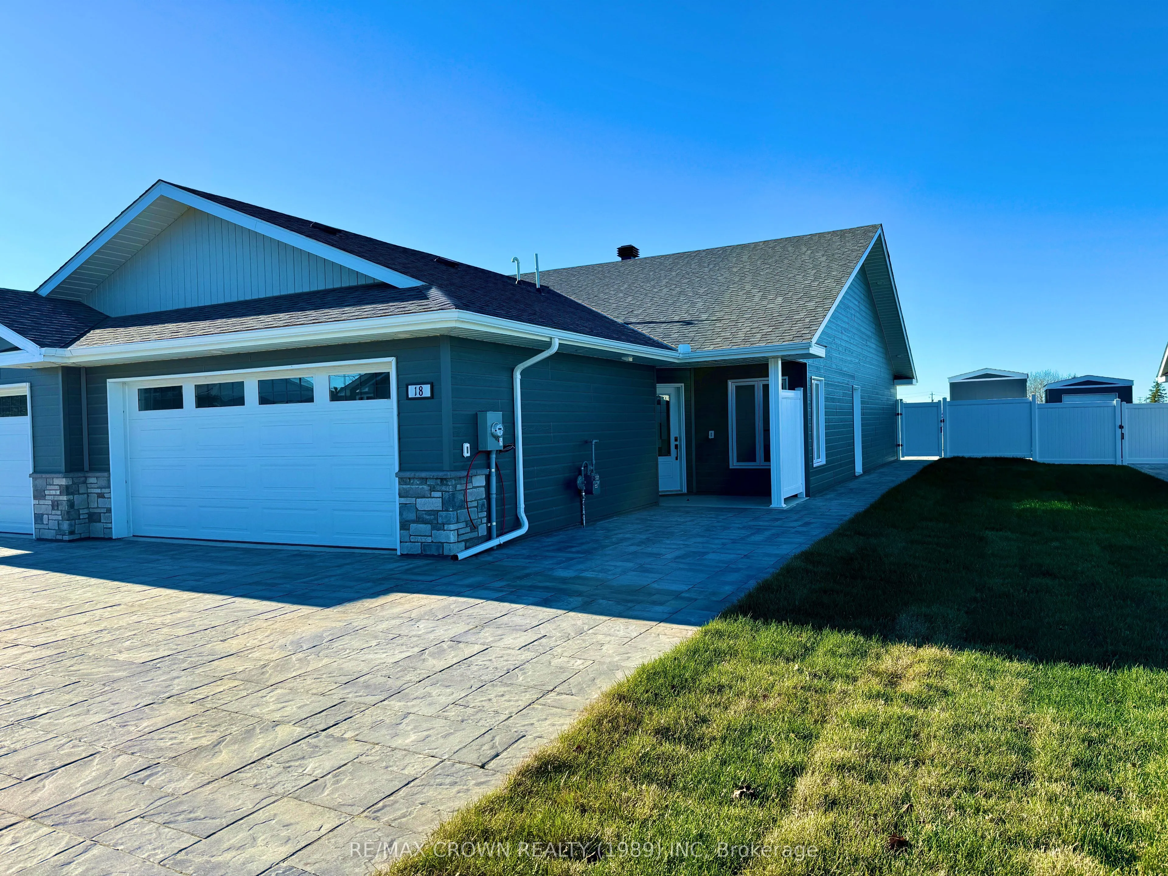 18 Golf Street, ON P5N 3J6